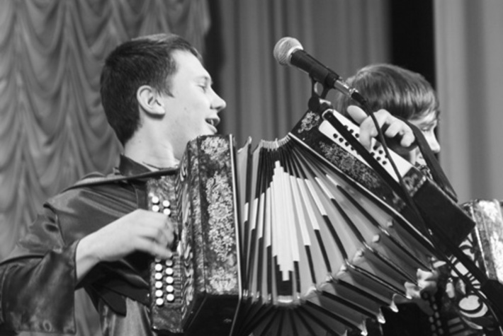Новосибирский гармонист Анатолий Гальянов — неоднократный участник Маланинских фестивалей. Фото Андрея БАУЛИНА.