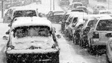 В наших автопробках, кажется, можно и на пенсию выйти. Фото с www.vmurm.ru