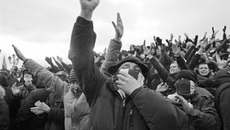 Фанаты «Спартака» на Манежной площади 11 декабря 2010 г.