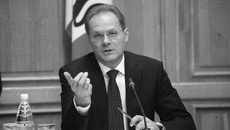 Губернатор Василий Юрченко полтора часа отвечал на вопросы журналистов. Фото Михаила ПЕРМИНА.