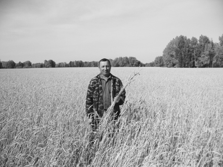 Хорошее настроение для Николая Басова — его родное поле. Даже сейчас, зимой, все мысли — о земле.