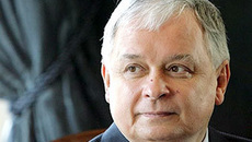 Ярослав Качиньский — брат-близнец разбившегося в авиакатастрофе президента Польши.