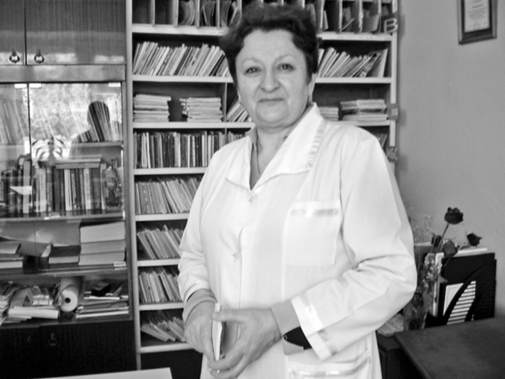 Людмила Рустамова всю жизнь посвятила сельскому здравоохранению — она и заведующая, и единственный врач Половинновской участковой больницы. В оценке ее труда коллеги и пациенты единодушны: «Отлично, доктор!»