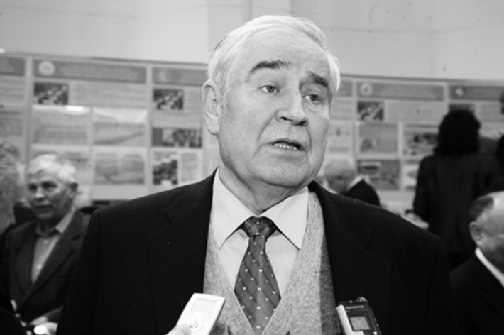 О научном поиске Александр Донченко рассуждает увлеченно.