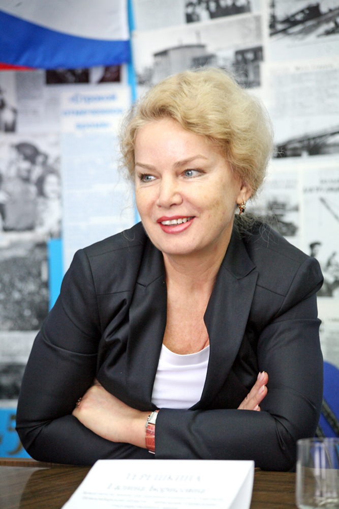 Галина Терешкина: «Поставщик, не выполнивший условия контракта, два года не имеет права участвовать в аукционах по госзакупкам». Фото Михаила ПЕРМИНА.