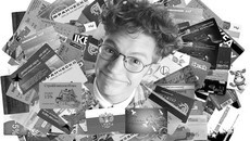 С помощью кредитных карт можно совершить массу финансовых операций. Коллаж Виктора БОЯРОВА.