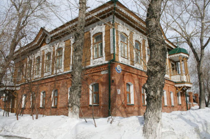 От усадьбы Копылова остался только этот дом. Фото Дарьи ДОРОТОВОЙ.