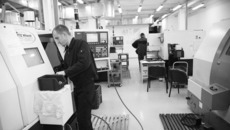 Производственные мощности новосибирского технопарка уникальны в масштабах всей России.  Фото Михаила ПЕРМИНА.