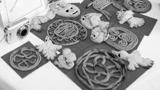 С виду «тетёрки» похожи  на славянские амулеты. Фото Сергея ДЯТЛОВА