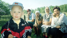 Я тут главный...  На снимке: семья Бородиных