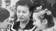 «Я очень люблю и всегда любила детей! В них столько радости, столько непосредственности!» — говорит Зоя Петровна