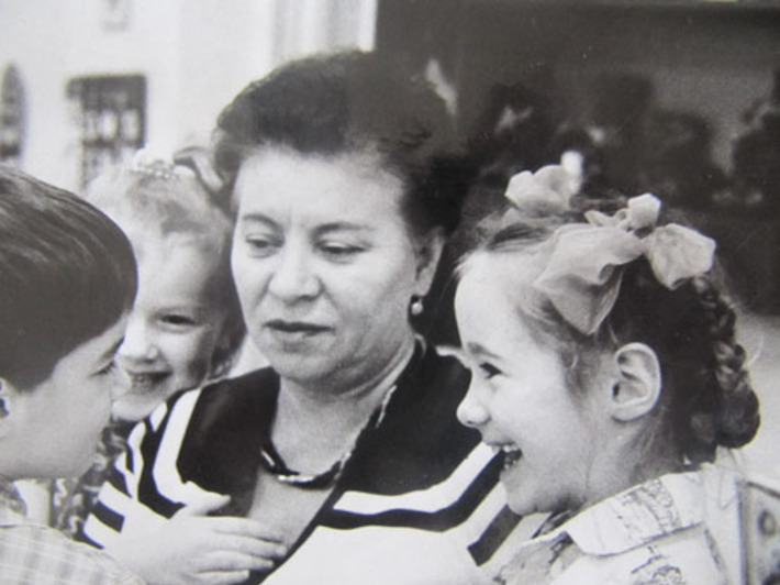 «Я очень люблю и всегда любила детей! В них столько радости, столько непосредственности!» — говорит Зоя Петровна