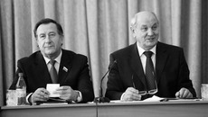 Иван Мороз и Станислав Липский на годичном собрании потребительских обществ области. Фото Сергея ДЯТЛОВА
