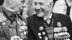 Без внимания не останется ни один участник войны. Фото Владимира Осинцева.