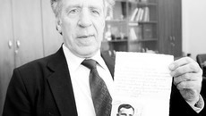 Письмо  от Гагарина Фёдор Романович хранит как зеницу ока. Фото Михаила ПЕРМИНА.