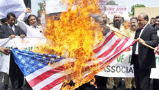 Как и ожидалось, мусульманский мир бурно отреагировал  на акцию американского священника. Фото с сайта fotoden.info