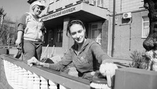 Территория колледжа очищена от снега и мусора. Можно приступать к влажной уборке. Фото Сергея ДЯТЛОВА.