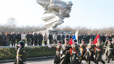 Памятник  Петру Барбашеву у села Гизель в Северной Осетии. Фото из книги «Памятники новосибирцам — защитникам Отечества»