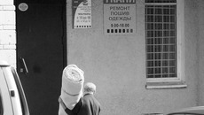 В химчистку можно сдать практически всё, вплоть до ковров. Фото Михаила ПЕРМИНА