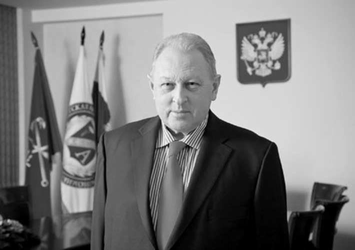 Ректор СПб университета управления и экономики, доктор экономических наук, профессор, заслуженный деятель науки РФ В. А. Гневко.