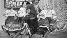 Золотой медалист Десятых молодежных Дельфийских игр России — ансамбль народного танца «Сибирские узоры». Фото из архива ансамбля «Сибирские узоры»
