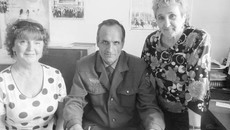 Александр Егорович и его помощницы  по работе в совете ветеранов Асильбике Гайфуковна Титенко и Тамара Васильевна Ковалева — отличная команда. Фото Елены КОСТИНОЙ