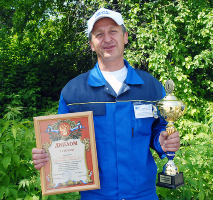 Победитель конкурса Александр Сидорский.  Фото Сергея ПЕРМИНА
