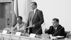 Владимир Никонов: все работы будут проведены  в срок. Фото Никиты НАДТОЧИЯ