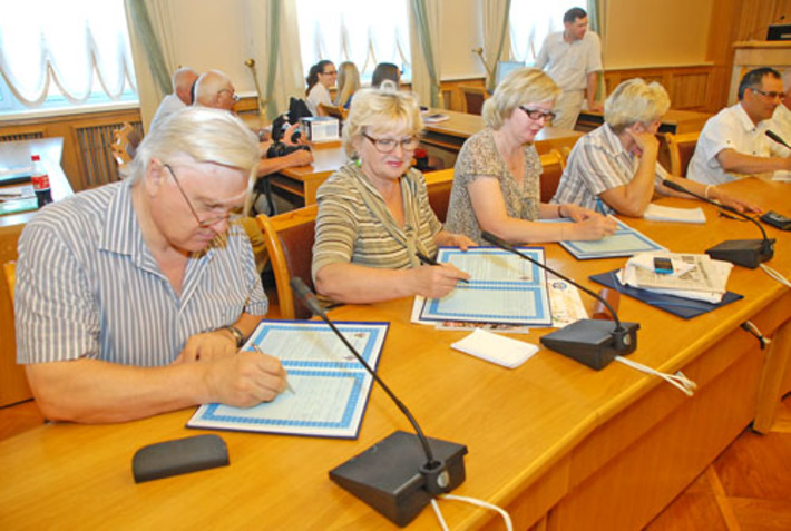 Представители СМИ подписали меморандум в поддержку семейных ценностей. Фото Сергея ПЕРМИНА