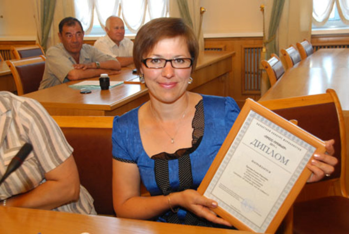 Елена Трусова из газеты «Сельская правда» (Доволенский район) стала победительницей конкурса в номинации «Лучшая зарисовка». Фото Сергея ПЕРМИНА