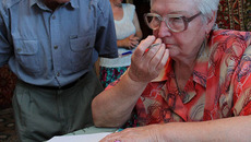 Николай Семёнович и Зинаида Парфёновна Илюшечкины: что пожелать авторам книги? Фото  Павла КОМАРОВА