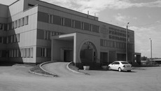 Здание карасукской ЦРБ. Фото Марины ЛУПЕЙКЕНЕ