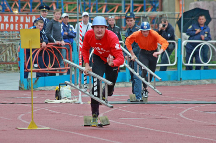 Реальные условия перенесли на спортивную трассу. Фото Павла КОМАРОВА
