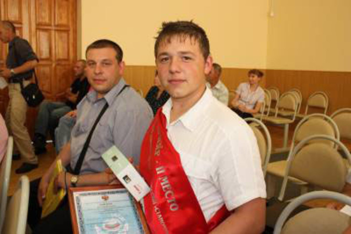 Павел Дворников занял второе место по профессии станочник (металлообработка)
