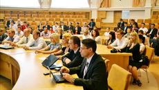 Эти молодые новосибирцы умеют работать в команде. Фото пресс-службы губернатора и правительства области