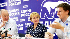 Александр Морозов, Надежда Болтенко и Дмитрий ПингасовФото Аси ШУМИЛОВОЙ