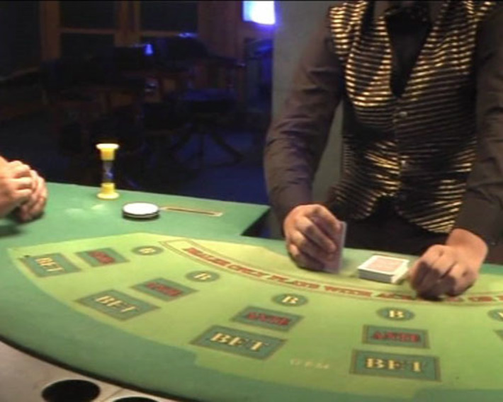 В конце июля новосибирская полиция ликвидировала игорное заведение  на Вокзальной магистрали, 1 (кадры оперативной съёмки)