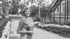 Директор Тамара Пучкова: цветы садили специалисты. Фото Веры УТЮПИНОЙ