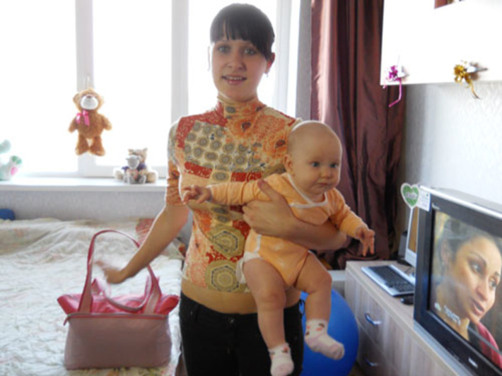 Малышке Ксении в этот день исполнилось  5 месяцев. Фото Веры УТЮПИНОЙ