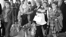 Съезд предоставил уникальную возможность встретиться и пообщаться. Фото Михаила ПЕРМИНА