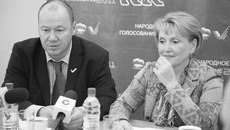 Александр Морозов и Надежда Болтенко о некоторых итогах праймериз. Фото Михаила ПЕРМИНА