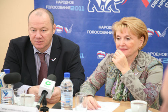 Александр Морозов и Надежда Болтенко о некоторых итогах праймериз. Фото Михаила ПЕРМИНА