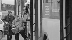 В любое время года тема транспорта актуальна. Фото Павла КОМАРОВА