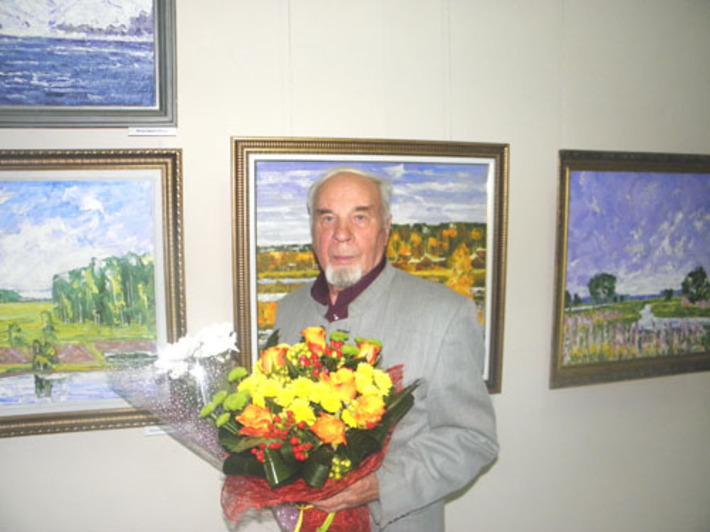 Алексей Хусточко: «Главная моя жизнь — в этих картинах». Фото Алексея ФЁДОРОВА