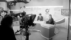 Одна из титульных программ ОТС — «Разговор  с губернатором».  В студии — Василий Юрченко. Фото предоставлено телеканалом ОТС