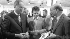 Губернатор обсудил со специалистами перспективы развития отрасли. Фото пресс-службы губернатора и правительства НСО