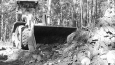 Уборка свалок — длительная и кропотливая работа. Фото Дарьи ДОРОТОВОЙ
