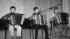 Выступление на фестивале «Щелкунчик» в Майском трио молодых местных баянистов. Фото из архива Майского Дома культуры