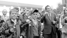 Звон каждого колокольчика в знак мира. Фото предоставлено пресс-центром мэрии