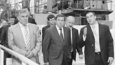 Накануне Дня машиностроителя мэр Владимир Городецкий посетил завод «Элсиб». Фото предоставлено пресс-центром мэрии